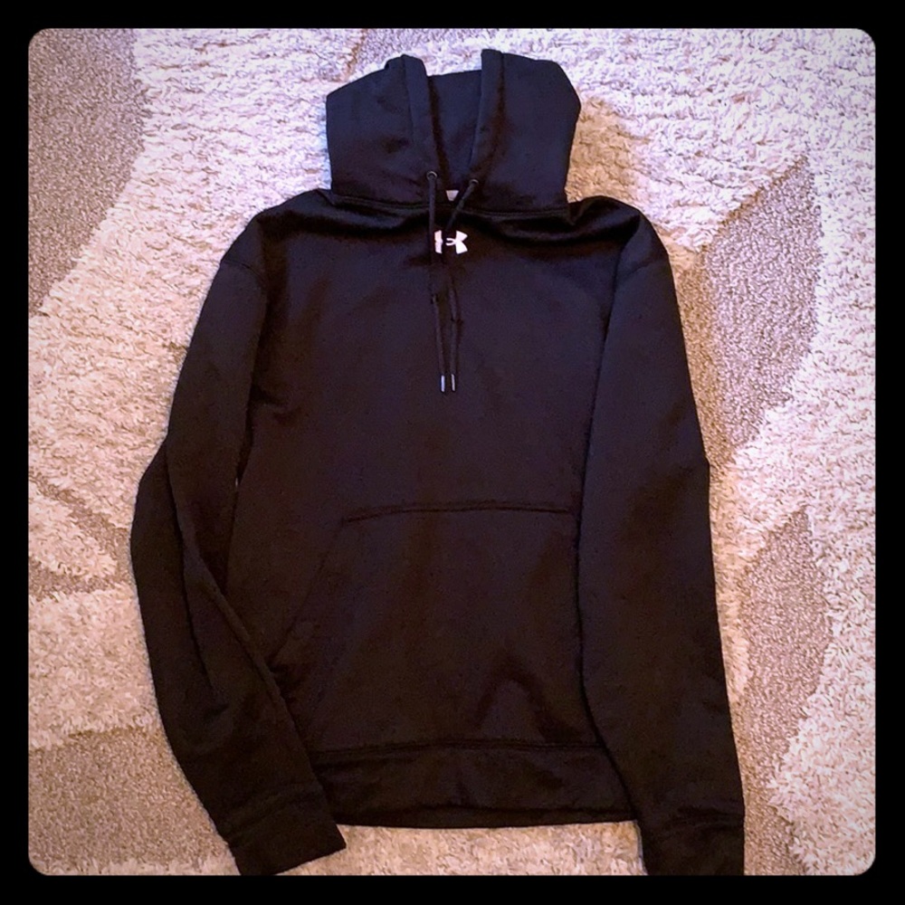 Men’s loose Under Armour hoodie